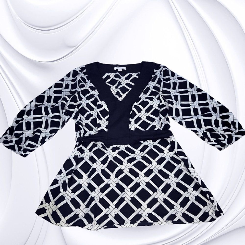 Calvin Klein black white geometric 3/4 sleeve kimono look top